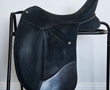 2021 Wintec Isabell Werth Dressage Saddle Bundle 17inch CAIR