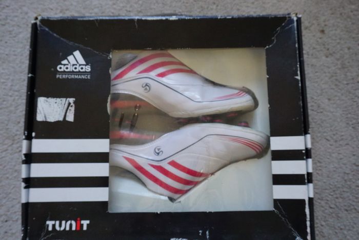 Football Boots Adidas F50.9 White/Red (2008) Size 8.5UK ALL