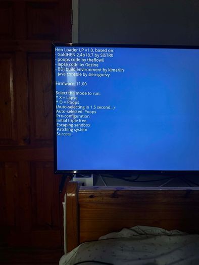ps4 fat 1TB jailbreak 11.00 and controller 2