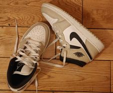Jordans Mid Air 1  Boys