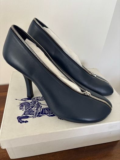 Burberry Navy Leather Baby Zip Heels Size 8