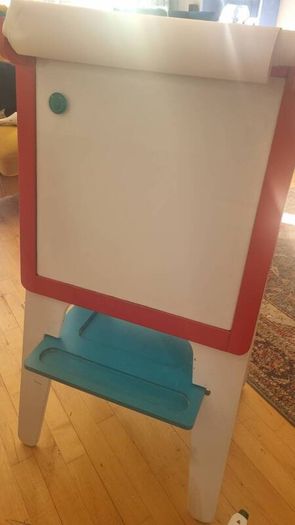 kids easel