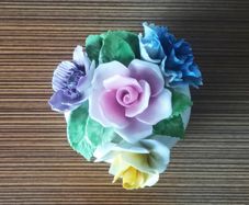 Vintage  Radnor  bone china England hand modelled flowers posie