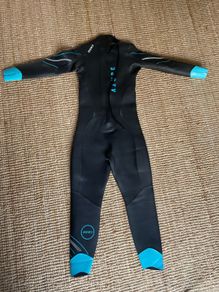 Zone3 wetsuit open water swimming