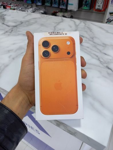 Iphone 17 pro 256gb Brand new sealed pack Unlock sim free 12 months warranty Shop collection and shop receipt