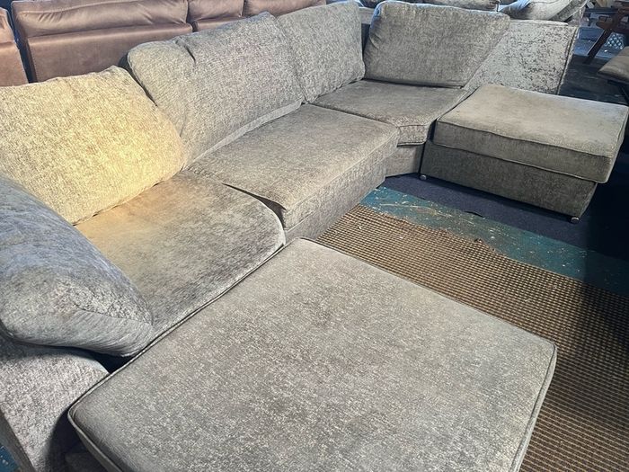 U-shaped sofa set
