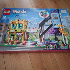 LEGO Friends 41732 Downtown Flower and Design Stores