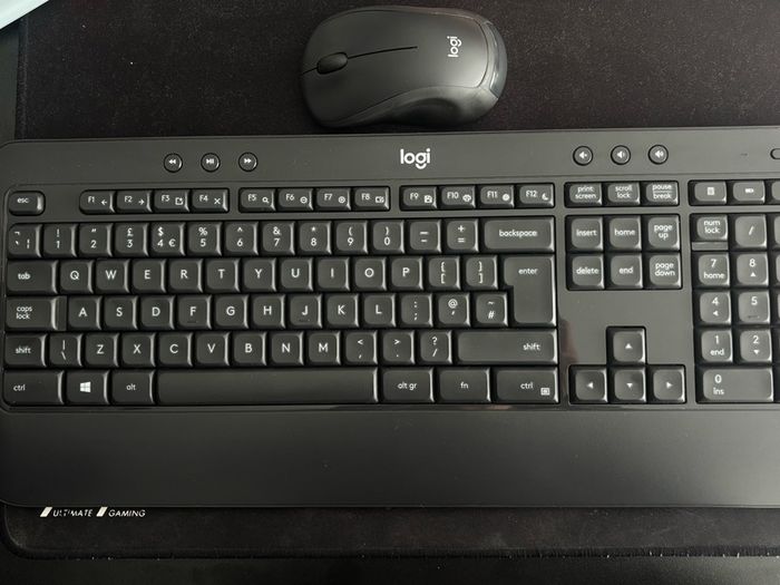 Logitech K650 Wireless Keyboard  and mouse w/ Logi Bolt + Unifying Receiver Bluetooth