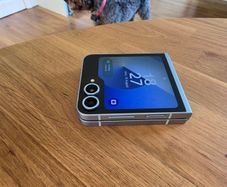 Samsung Z Flip 6 256gb Phone