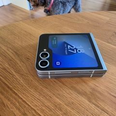 Samsung Z Flip 6 256gb Phone