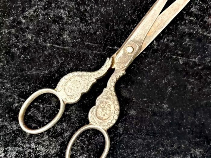 1850 Biedermeier scissors