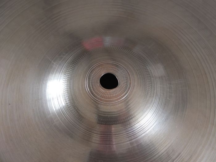 Paiste 2002 Black Label 18inch Med Crash Cymbal.