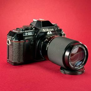 Nikon F301 and Carl Zeiss 80-200 MC Macro lens