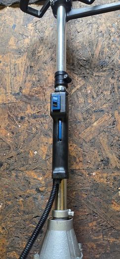 Long hedge trimmer Hyundai