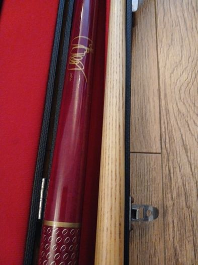 snooker cue and hardcase. John parrot.