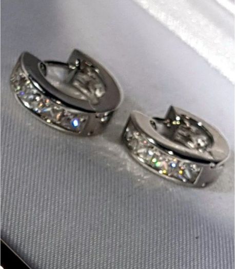 Pristine Vintage Reversible Silver Huggies