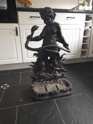 cast iron umbrella stand