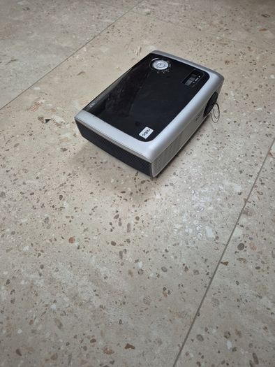 Projector Nobo X28 Digital Projector