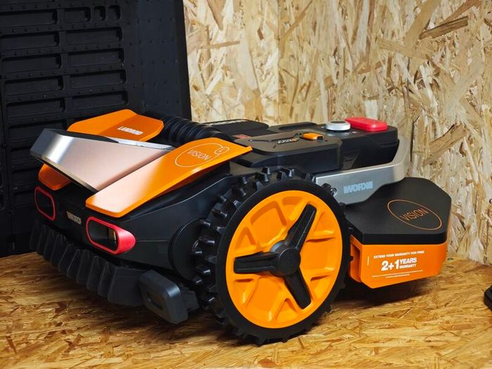 Sale!! Worx Landroid Vision L1600 WR216E Robot Mower - Complete Kit!
