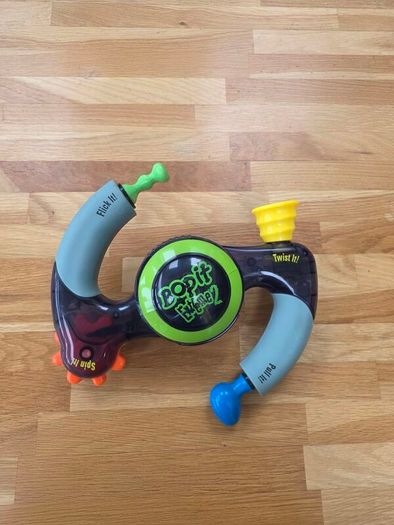 Vintage Bop It Extreme 2 Electronic Game