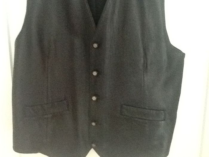 Ladies  JULIAN  VARD  Leather Waistcoat