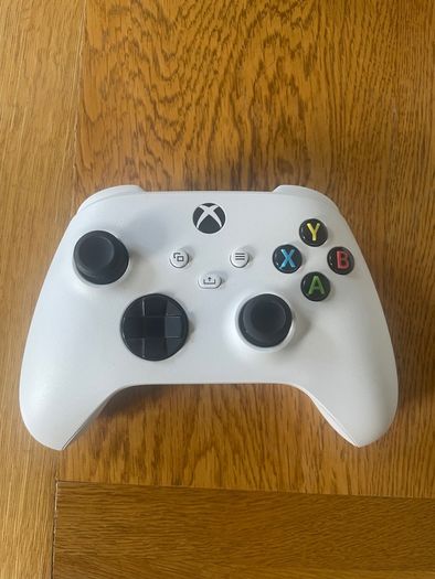 Xbox Series S 512GB with controller
