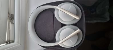 Bose Noise Cancelling Wireless Bluetooth Headphones 700 Silver