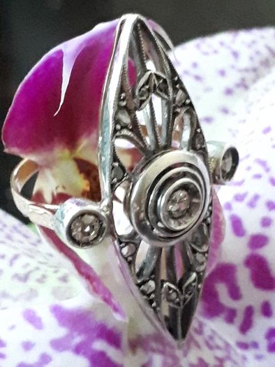Antique Art Deco Diamond Ring