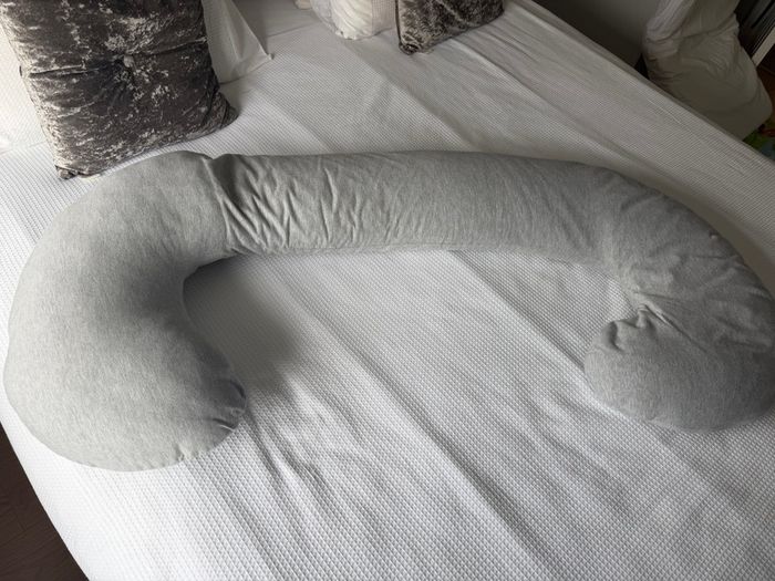 Pregnancy pillow
