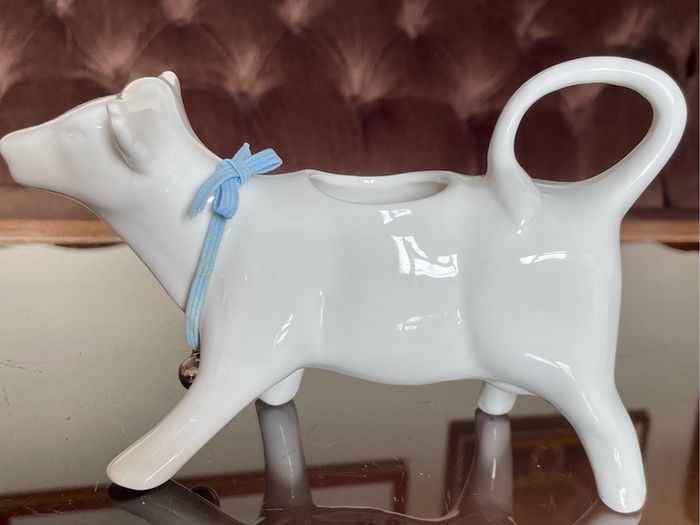 Whiteware Cow Milk Jug or Cream Pourer Newbridge Silverware