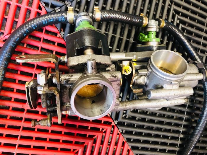 Ducati st2 throttle bodies