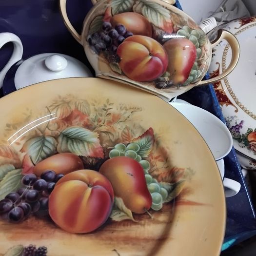 Aynsley Harvest Gold Sugar Bowl With Lid And A Plate