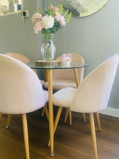 glass kitchrn table