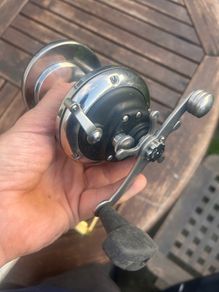 Pen reel