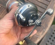 Pen reel