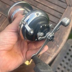 Pen reel