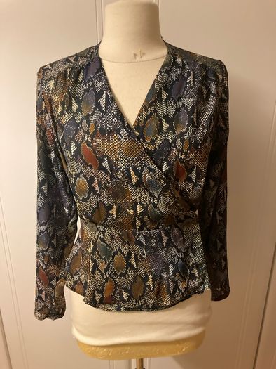 Wrap style top