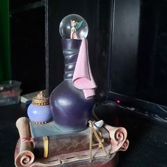 Tinkerbell Disney snow globe