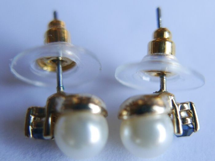 Vintage Pearl & Topaz Stud Earrings in 9ct Yellow Gold Plated
