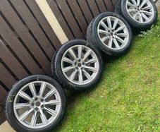 BMW G30 wheels v good tyres