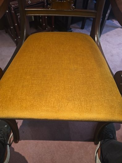 Dining Table And Chairs. 2 End Pieces And 6 Side Ones.  27886