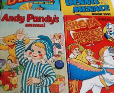 4 vintage annuals bundle