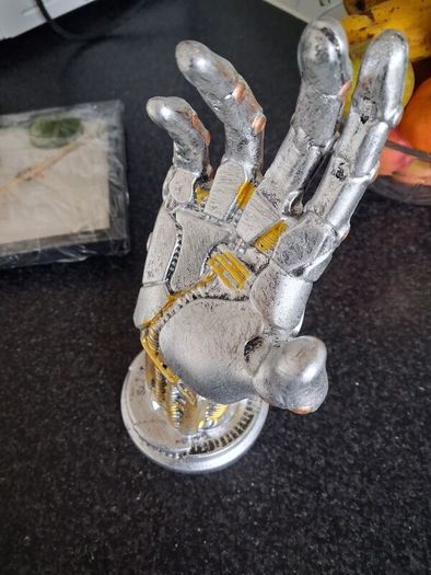 cyberpunk controller holder