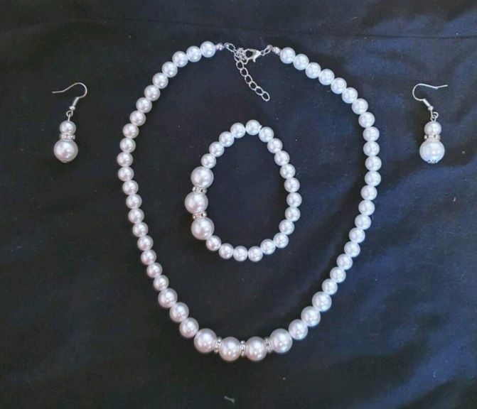 Costume jewellery