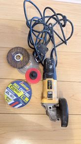 Dewalt Dwe4156-qs - Angle Grinder 900w 115mm