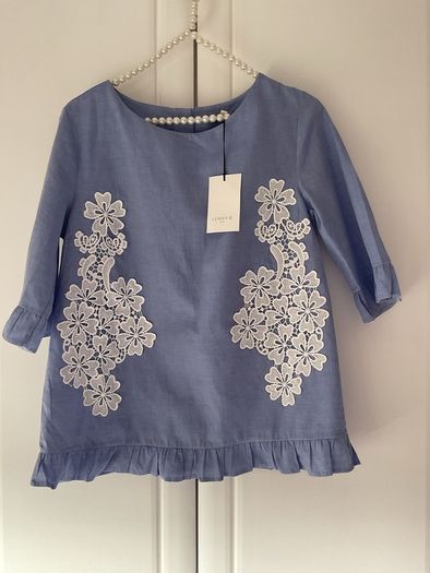 top Bnwt Lenny b top T1 button backed top blue & lace