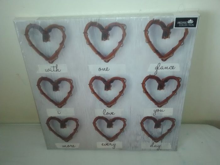 PRICE REDUCED TO SELL!! Brand New 'Home Collection' Decoration