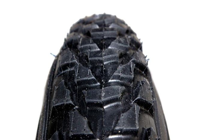 2.0 Atb Centre Rib Tyre (Sri-31)