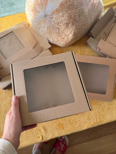 wrapping boxes