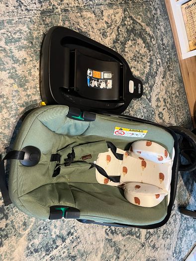 Pram and Car Seat - Cosatto System Full Set